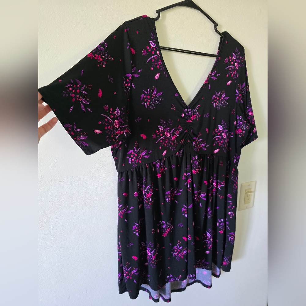 Torrid Floral Silky Ruched Tunic Top Sz 3